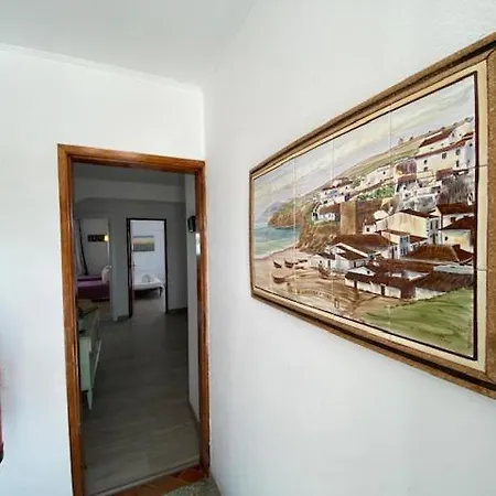 Casa Ramos On The Strip * Албуфейра