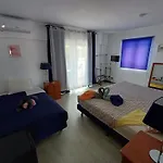 Homestay Casa Ramos On The Strip Albufeira